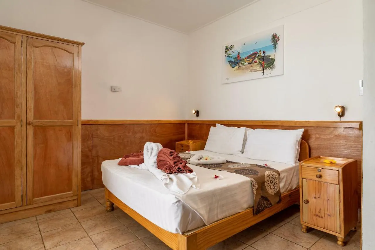 Beach Cove Bel Ombre Seychellerne